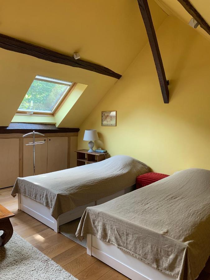 Maison D'Hotes Et Bien-Etre Ahimsa Verrieres-le-Buisson Room photo