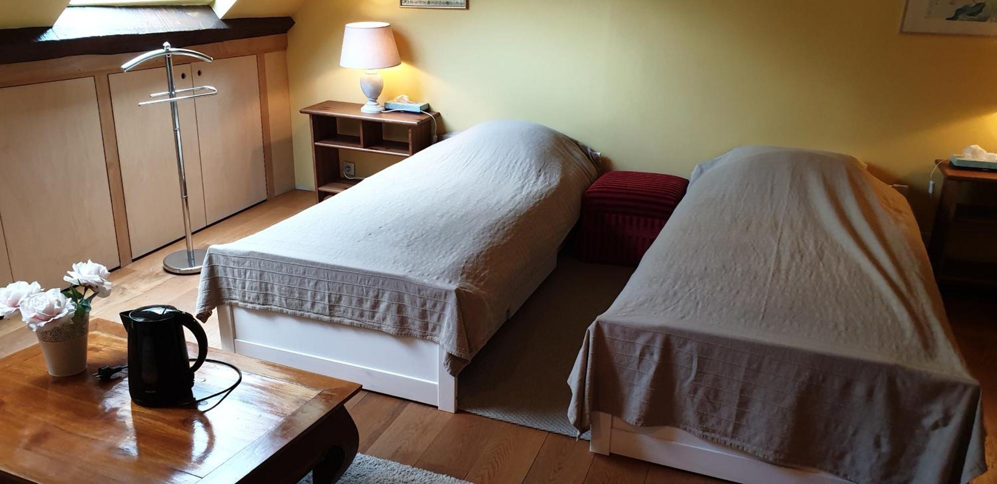 Maison D'Hotes Et Bien-Etre Ahimsa Verrieres-le-Buisson Room photo