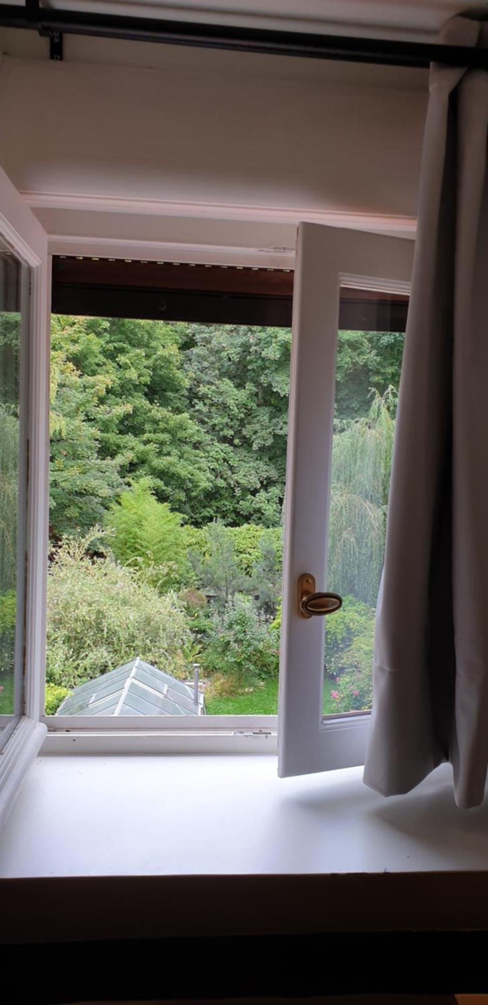Maison D'Hotes Et Bien-Etre Ahimsa Verrieres-le-Buisson Room photo